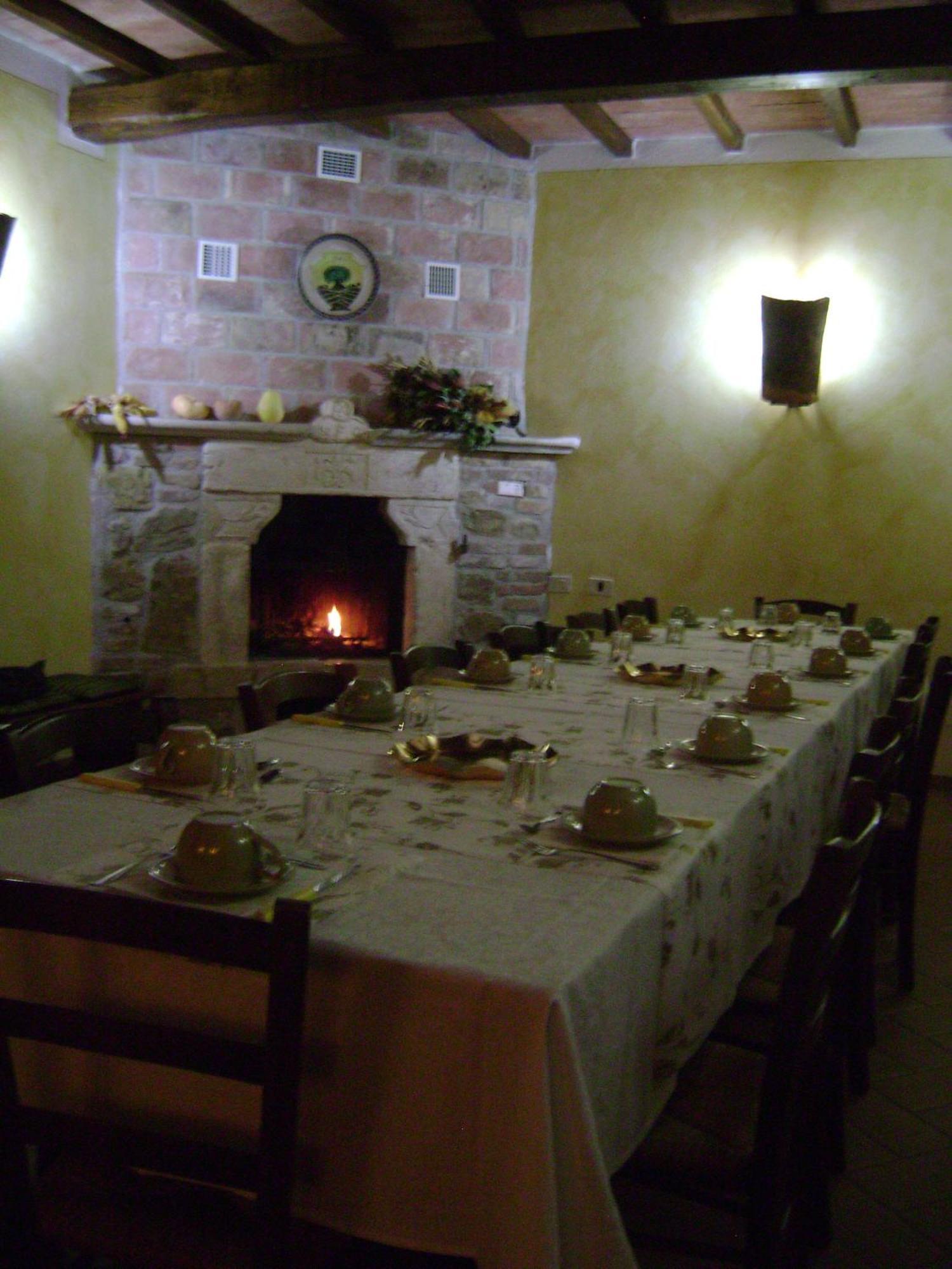 Agriturismo Casa Fibbianello Semproniano Extérieur photo